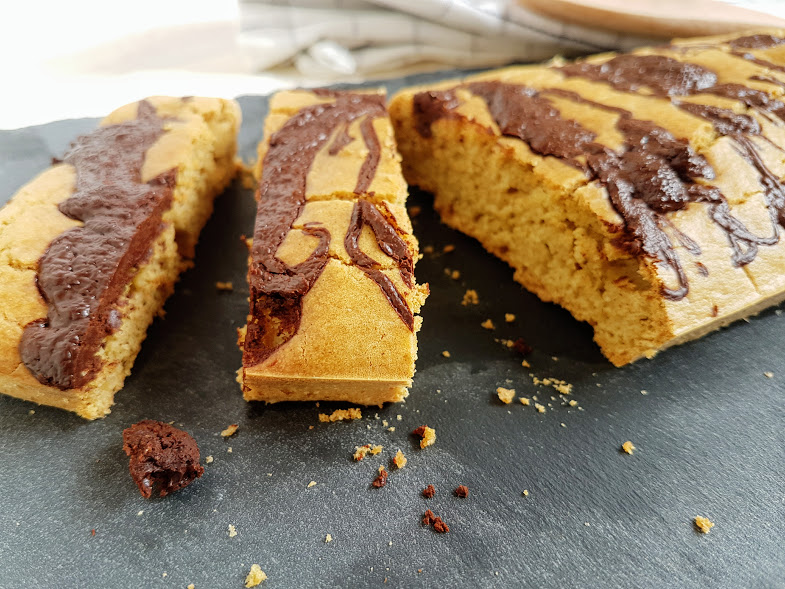 Bolo de banana e chocolate