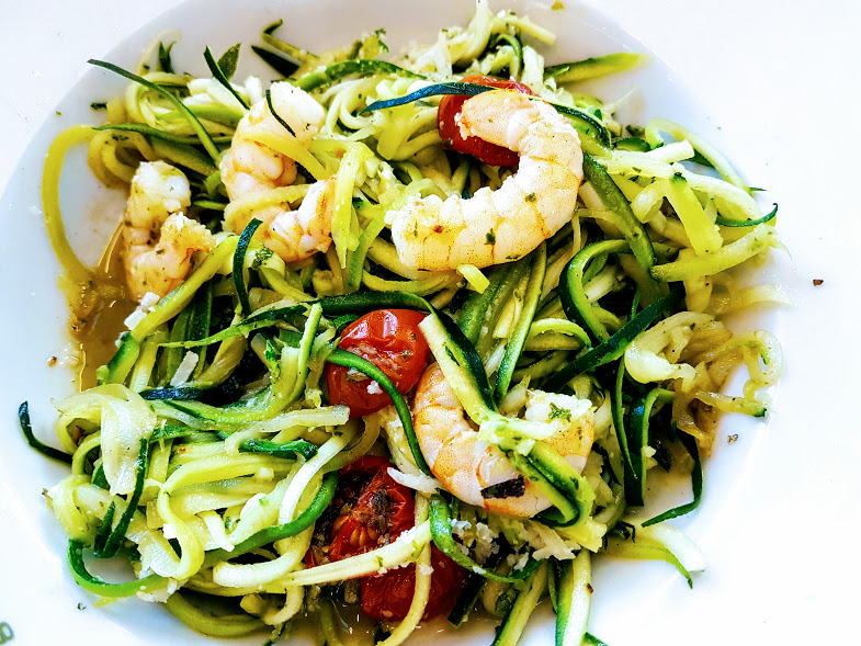 Zoodles de Courgete e camarão